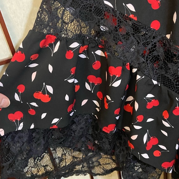 Lane Bryant black with cherry motif lace bell sleeve blouse with two lace panels - Picture 5 of 6